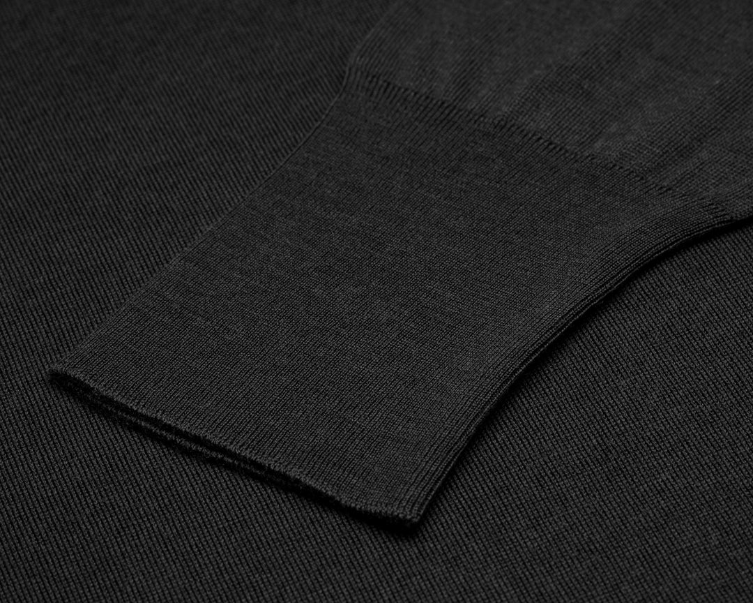 Bobby Merino Wool V-Neck Jumper - Black