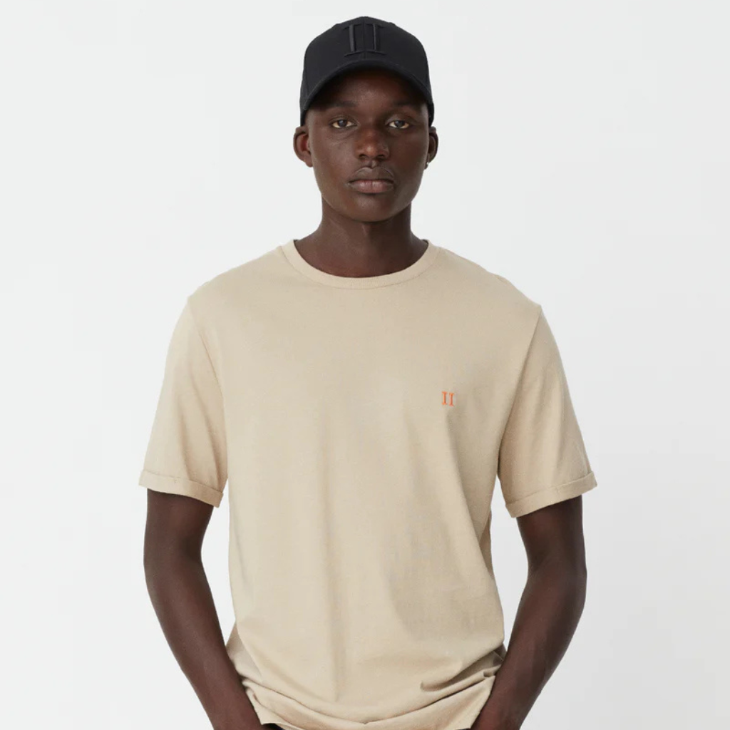 Les Deux Nørregaard T-Shirt Ivory Model